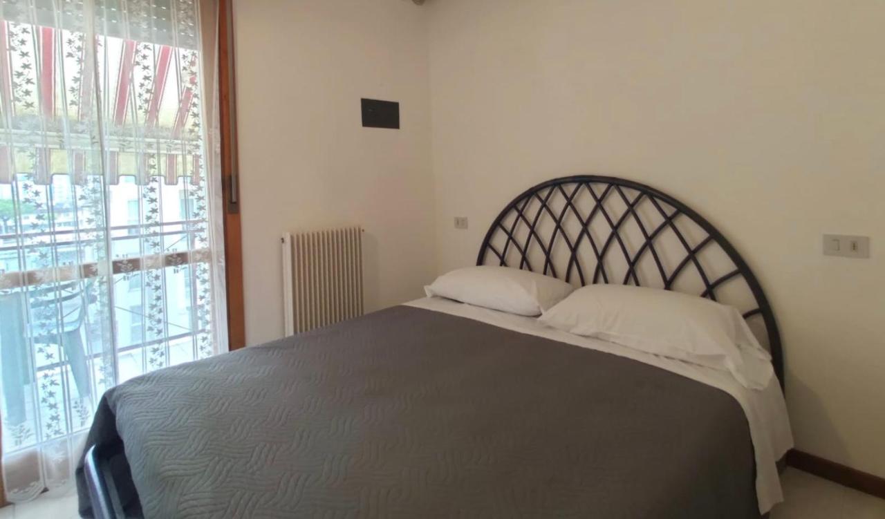 Bafile 18 - Piazza Marconi - Centrale - 50 Mt Dal Mare Лидо-ди-Езоло Экстерьер фото
